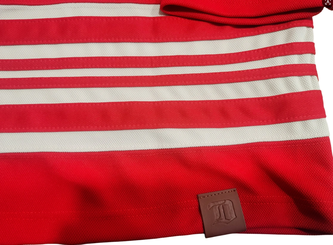 Archive Review: Detroit Red Wings Centennial Premium NHL Hockey Jersey Details detroit red wings centennial premium nhl hockey jersey hem stitching