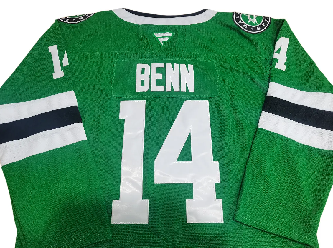 Jamie Benn Dallas Stars Victory Green Jersey Review: Adidas Pro Name and number stitching for Jamie Benn Dallas Stars Victory Green Jersey Review