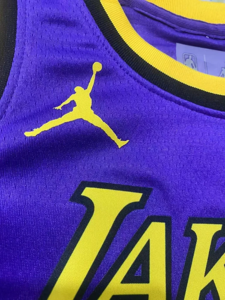jordan jumpman logo neckline stitching