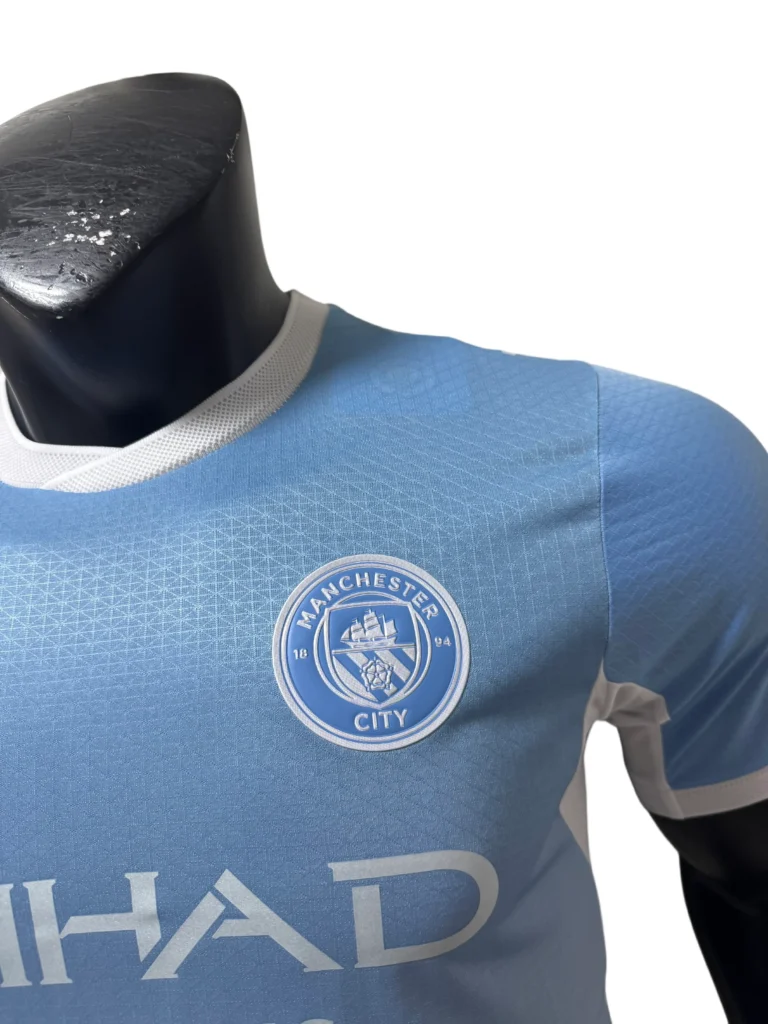 puma manchester city 2026 2027 home jersey club crest detail